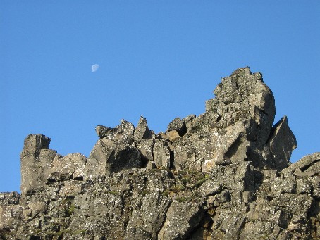 zerklüftete Bergkante